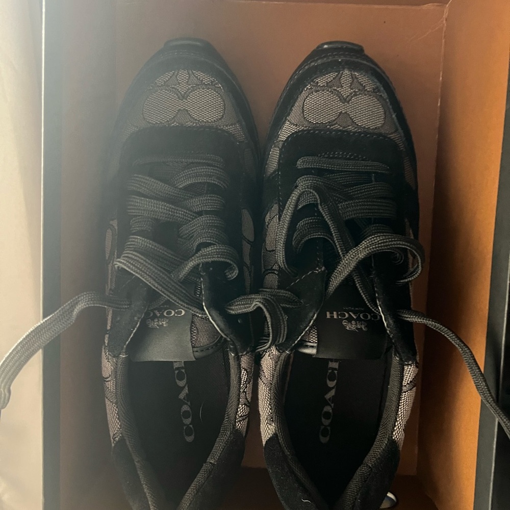 Brand new coach shoes daughter didn’t like